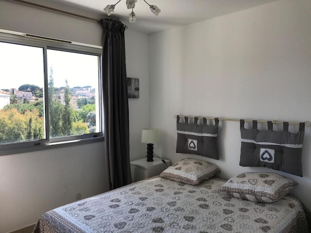 Appartement Spacieux Et Calme Classe 4 Etoiles, A 300M De La Mer Sainte-Maxime Extérieur photo