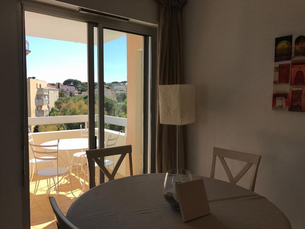 Appartement Spacieux Et Calme Classe 4 Etoiles, A 300M De La Mer Sainte-Maxime Extérieur photo