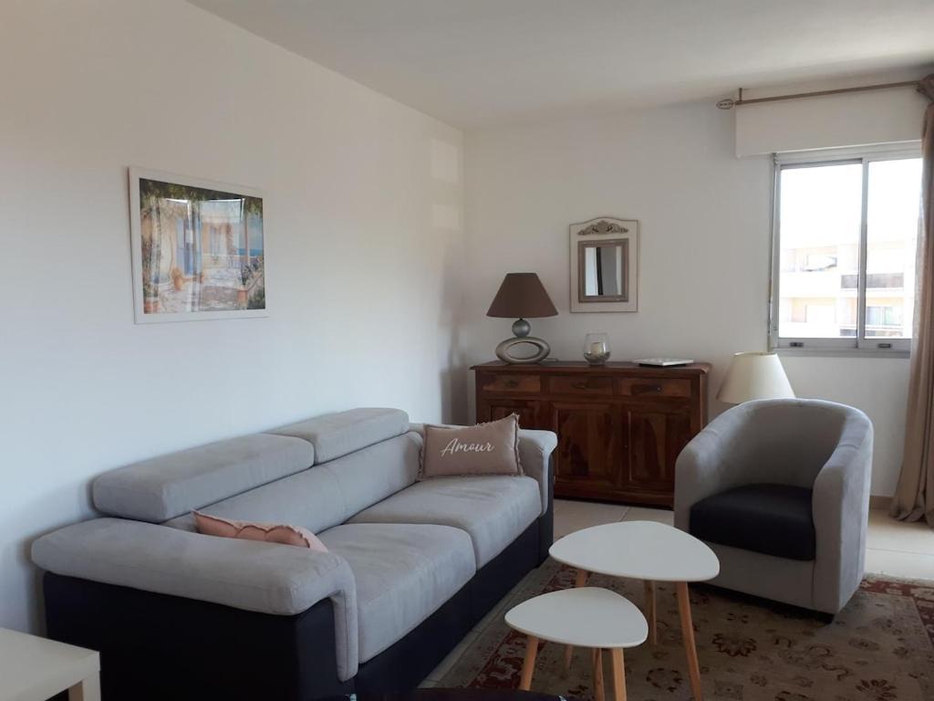 Appartement Spacieux Et Calme Classe 4 Etoiles, A 300M De La Mer Sainte-Maxime Extérieur photo