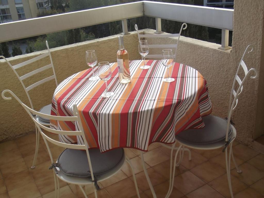 Appartement Spacieux Et Calme Classe 4 Etoiles, A 300M De La Mer Sainte-Maxime Extérieur photo